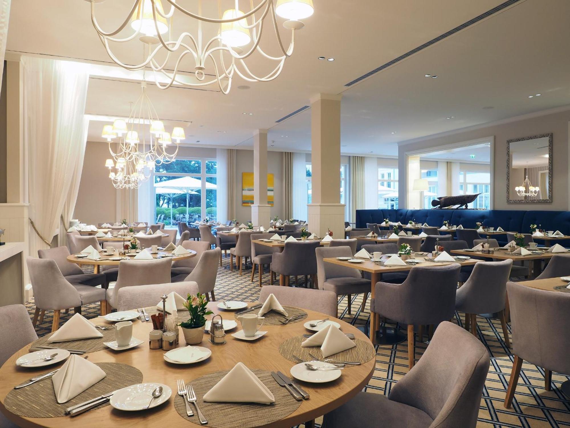 Steigenberger Grandhotel & Spa Heringsdorf Exterior foto The restaurant
