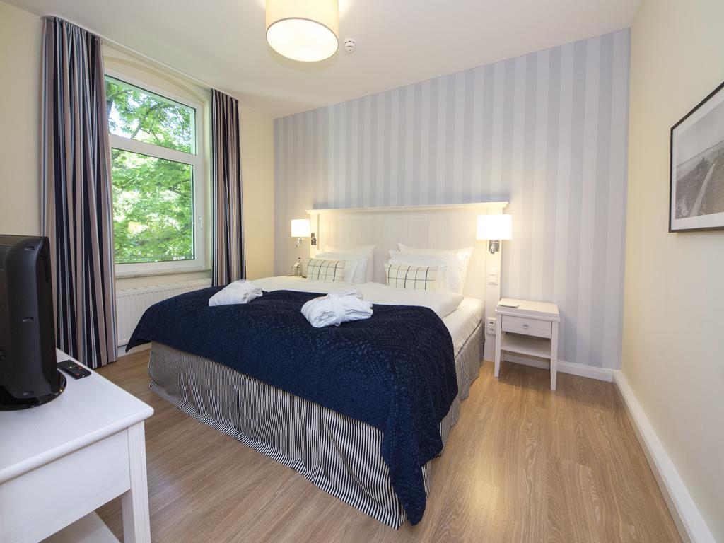 Steigenberger Grandhotel & Spa Heringsdorf Exterior foto A room at the hotel